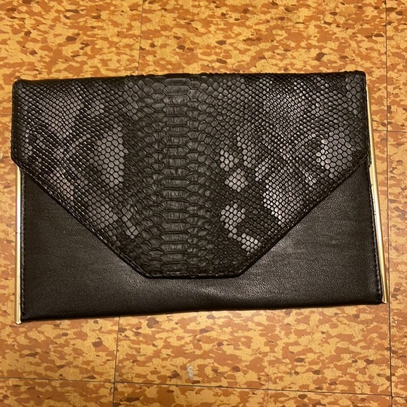 MMS clutch bag with chain - Picture 3 of 4